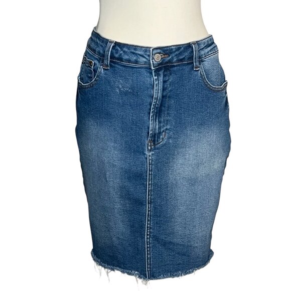 Judy Blue Lewiston High Rise distressed denim skirt size 2X (18/20) - Picture 2 of 14